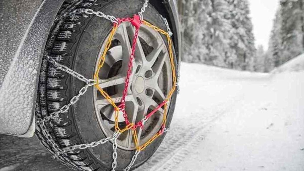 بستن زنجیر چرخ